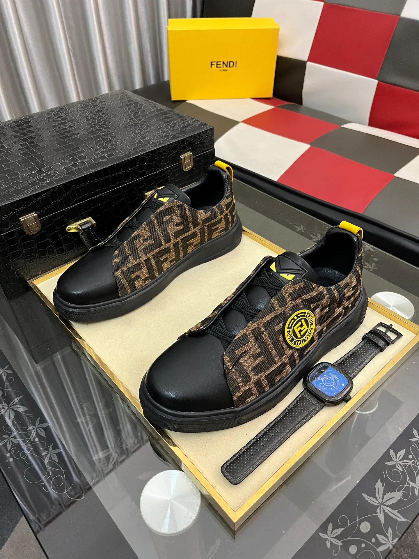 Men's shoes 💰400⌚️⌚️【FENDI】The latest high-end men's shoes in Hong Kong! Original quality. The upper is made of imported cowhide material and cowhide lining! Super comfortable on the foot, original wear-resistant outsole, luxurious, fashionable, casual and versatile! Size: 38-442️⃣Colors available